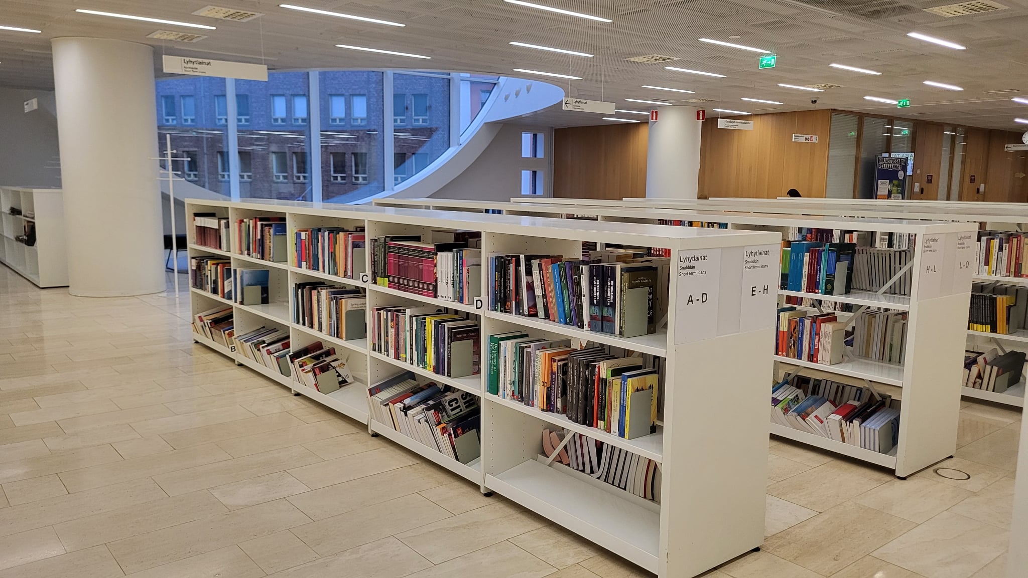 Helsinki University Library in Helsinki, Finland, for article about long sentences in writing, for proofreading and editing services | Helsingin yliopiston pääkirjasto, Helsinki, Suomi